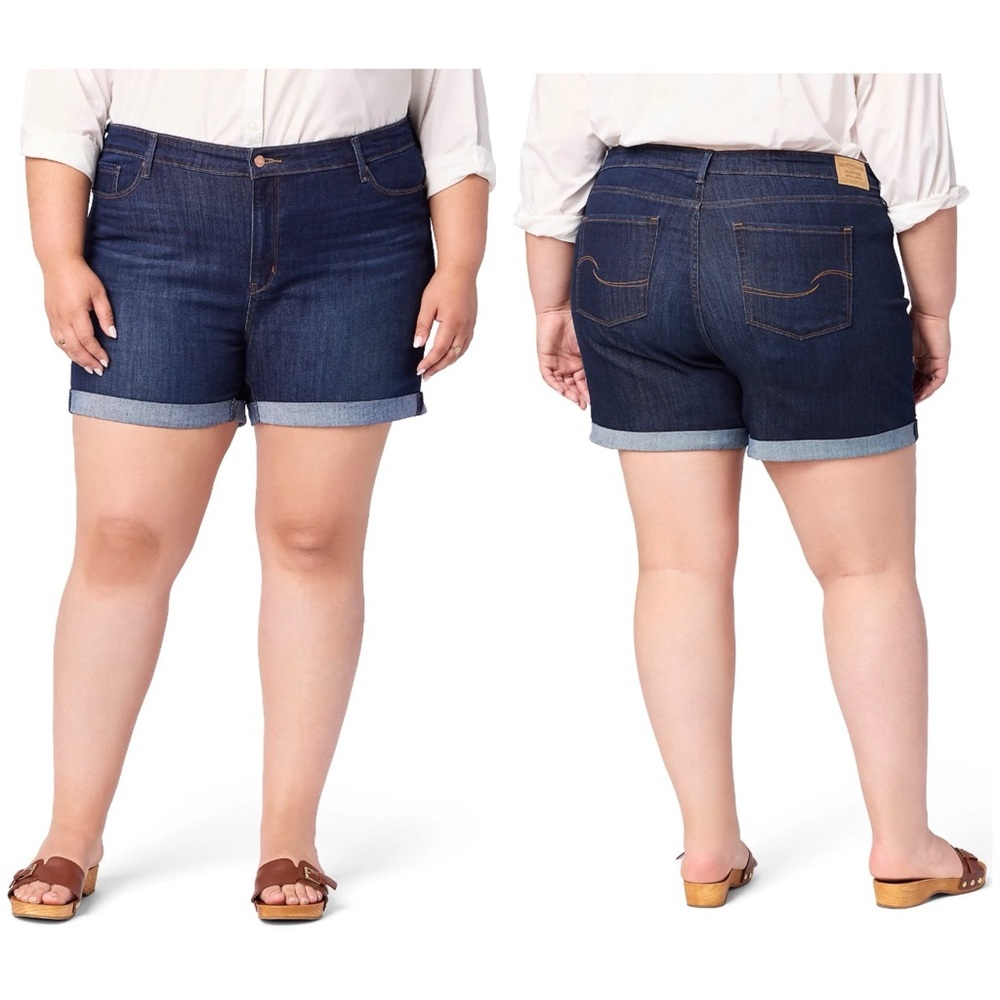 Levi Strauss Signature Women's Plus 5" Mid Rise Cuffed Shorts
